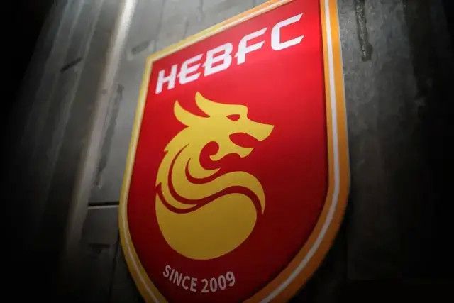 教室吻着她湿漉漉的私密之处视频